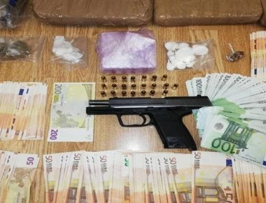 Εξάρθρωση σπείρας που διακινούσε ναρκωτικά σε Αθήνα και Μύκονο